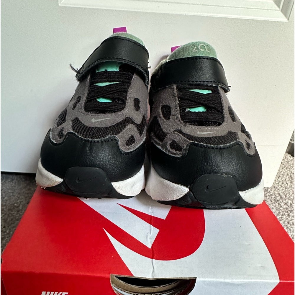 Like new toddler girls, Nike air max 200 (td) size 7